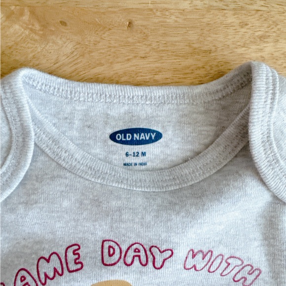 🧸 SALE! (5/$15, 8/$22, 12/$30) Old Navy bodysuit 6-12m NWT baby onesie - Picture 3 of 4